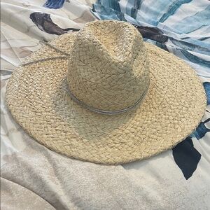 VENUS Natural Straw Hat with Silver Accent